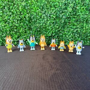 Bluey Figures Toys Playset   Family and Friends Set Cake Toppers Kids Toys Gift